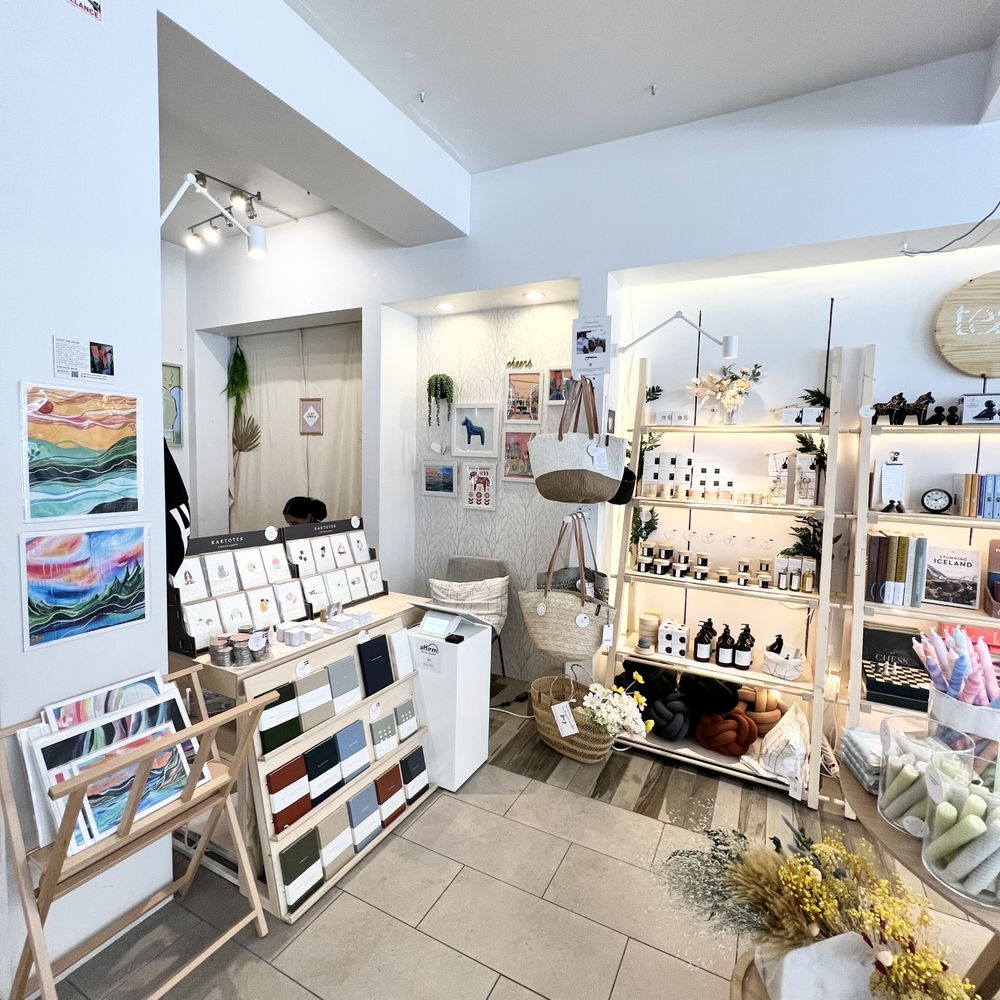 Trendy NYC Jewelry Ideas: Street-Style Jewelry Trends from New York 3 New York fashion jewelry mixed with casual outfits.