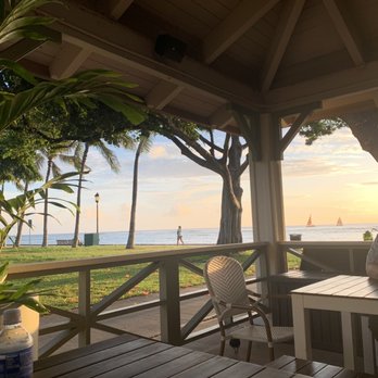 Barefoot Beach Cafe - View - Breakfast & Brunch Near Me - Honolulu, Hawaii Barefoot Beach Cafe - View - Breakfast & Brunch Near Me - Honolulu, Hawaii