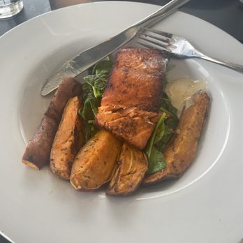 The Willard Rooftop Lounge - Blackened Salmon - Cocktail Bars Near Me - Raleigh, North Carolina The Willard Rooftop Lounge - Blackened Salmon - Cocktail Bars Near Me - Raleigh, North Carolina