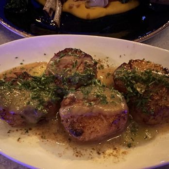 Fig 313 - Diver sea scallops (side) - New American Near Me - San Clemente, California Fig 313 - Diver sea scallops (side) - New American Near Me - San Clemente, California