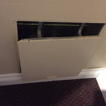 Hotel Saddleback - Room is falling appart - Hotels Near Me - Norwalk, California Hotel Saddleback - Room is falling appart - Hotels Near Me - Norwalk, California
