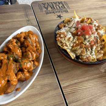 Chill Bar - Potato bravas & chicken nachos - Tapas Bars Near Me - Barcelona, B Chill Bar - Potato bravas & chicken nachos - Tapas Bars Near Me - Barcelona, B