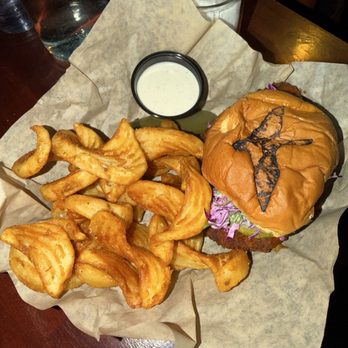 Snakebite Roadhouse - Chicken Sandwich - Venues & Event Spaces Near Me - Yucca Valley, California