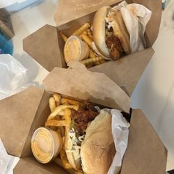 Good Frickin Hot Chicken - Combo #1