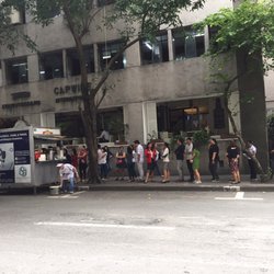 Lirio's Jolly Jeep - The line for lunch. It must be worth the wait
