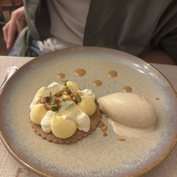 Le Casse Noix - French Near Me - Paris 15, 75