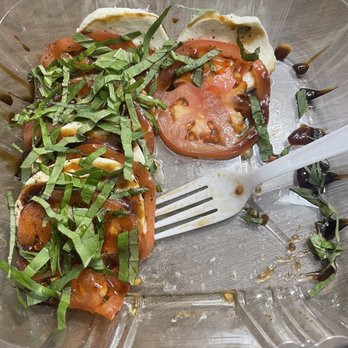 Brooklyn's Finest Pizza - Mozzarella Caprese Salad - Pizza Near Me - Denver, Colorado Brooklyn's Finest Pizza - Mozzarella Caprese Salad - Pizza Near Me - Denver, Colorado