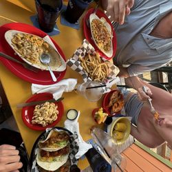Castaways Raw Bar & Grill