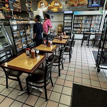 Pauli's Deli & Bagels - Delis Near Me - Norwalk, Connecticut
