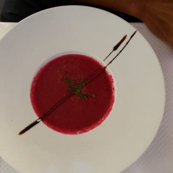 Le Scopitone - Soupe de betterave - French Near Me - Bordeaux, 33