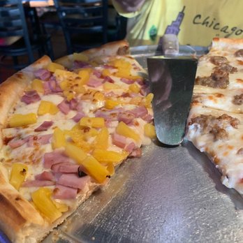 Dollies Pub & Cafe - Pizza Near Me - Lahaina, Hawaii Dollies Pub & Cafe - Pizza Near Me - Lahaina, Hawaii