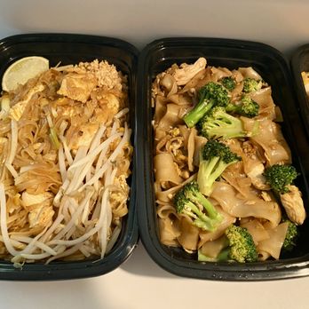 Thana Thai Restaurant - Pad Thai & Pad Se Ew - Thai Near Me - Roselle, Illinois