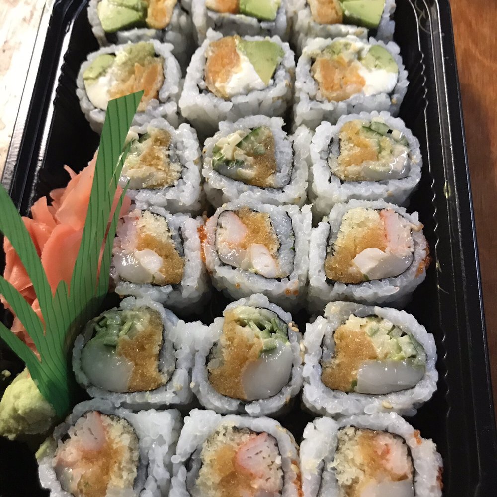 Spicy scallop, dynamite & crazy Idaho maki Spicy scallop, dynamite & crazy Idaho maki