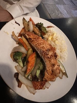 Hako Sushi by null