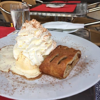 Rosis Restaurant Schinderhannes - Apple strudel. - German Near Me - Mainz, RP Rosis Restaurant Schinderhannes - Apple strudel. - German Near Me - Mainz, RP