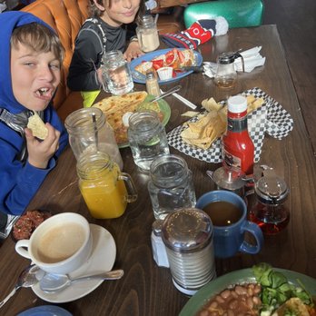 MartAnne's - Breakfast & Brunch Near Me - Flagstaff, Arizona