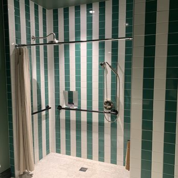 Palihotel Seattle - Bathroom (right) - Hotels Near Me - Seattle, Washington Palihotel Seattle - Bathroom (right) - Hotels Near Me - Seattle, Washington