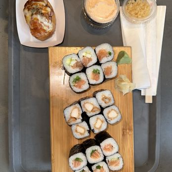Mari Mari - mari combo (chicken katsu, salmon w scallion x2), salmon tataki - Ramen Near Me - Philadelphia, Pennsylvania Mari Mari - mari combo (chicken katsu, salmon w scallion x2), salmon tataki - Ramen Near Me - Philadelphia, Pennsylvania