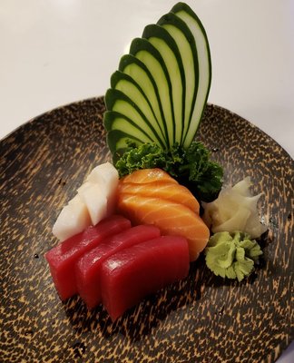 Urban Thai & Sushi by null