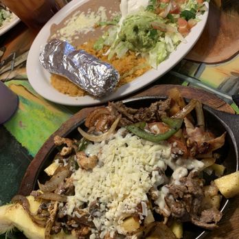 El Rodeo Mexican Restaurant - Fajita Tropicana - Mexican Near Me - Sedalia, Missouri