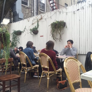 CAFÉ LULUc - Brunch at the patio. - French Near Me - Brooklyn, New York