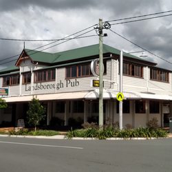 Landsborough Hotel - Outside