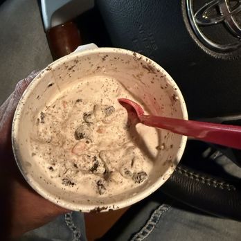Bidinger's Ice Cream - Oreo Reese's pieces flury - Ice Cream & Frozen Yogurt Near Me - Wadsworth, Ohio Bidinger's Ice Cream - Oreo Reese's pieces flury - Ice Cream & Frozen Yogurt Near Me - Wadsworth, Ohio