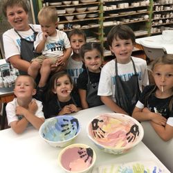Artgarden Pottery - Family & GRANDKIDS in town visiting ready to make some CUSTOM POTTERY for Grandma...let Laura turn FINGERPRINTS into FLOWERS!