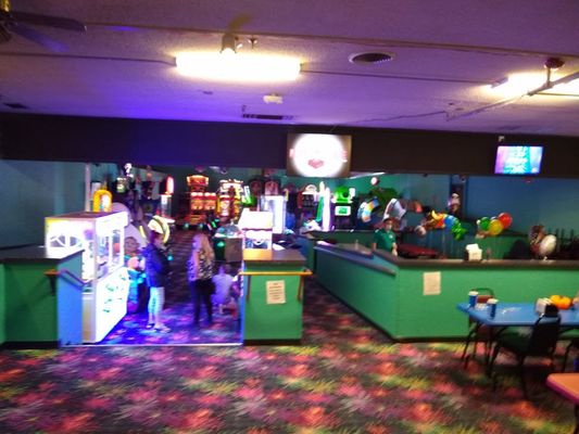 Roxbury Lanes by null
