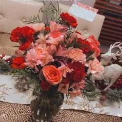 Strawberry Plant Boutique - Floral arrangement