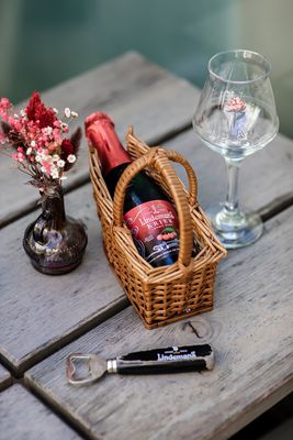 Cafe Rose Red by null