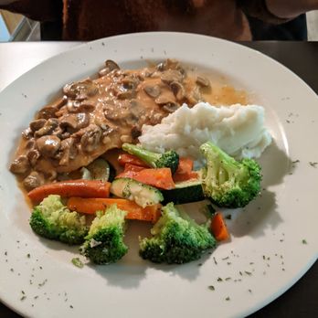 Fratello’s Ristorante - a plate of food - Italian Near Me - Livermore, California Fratello’s Ristorante - a plate of food - Italian Near Me - Livermore, California