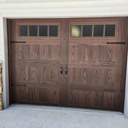 Garage Door Specialist - Single finished door view