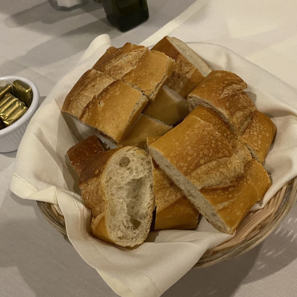 Steve's Piccola Bussola - bread - Italian Near Me - Syosset, New York Steve's Piccola Bussola - bread - Italian Near Me - Syosset, New York