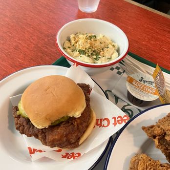 Sweet Chick - Nashville Hot Chicken Sandwich - Chicken Shop Near Me - New York, New York Sweet Chick - Nashville Hot Chicken Sandwich - Chicken Shop Near Me - New York, New York