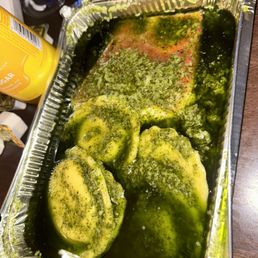 Half/half pesto raviolis with "lasagna" completely drenched in the pesto sauce which was disgustingly watery Half/half pesto raviolis with "lasagna" completely drenched in the pesto sauce which was disgustingly watery