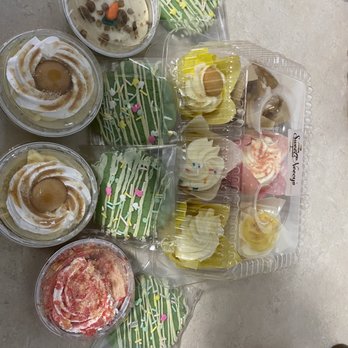 Sweetneecy's - Mini cheese cakes, cupcakes, cookies!! - Custom Cakes Near Me - Naperville, Illinois Sweetneecy's - Mini cheese cakes, cupcakes, cookies!! - Custom Cakes Near Me - Naperville, Illinois