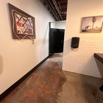 Bashful Bandit Barbecue - Clean bathrooms - Barbeque Near Me - Tucson, Arizona