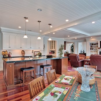 Corona Del Mar Properties - 4,000 sqft. 5 Bed, 5 Bath exceptional home for sale 2407 Holly LN, Newport Beach, CA 4,000 sqft, Offered at $2,695,000 by Wayne Smith - Property Management Near Me - Corona Del Mar, California Corona Del Mar Properties - 4,000 sqft. 5 Bed, 5 Bath exceptional home for sale 2407 Holly LN, Newport Beach, CA 4,000 sqft, Offered at $2,695,000 by Wayne Smith - Property Management Near Me - Corona Del Mar, California