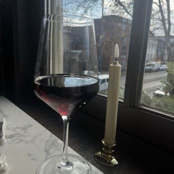Lapluma Coffee & Wine - Coffee & Tea Near Me - Alexandria, Virginia