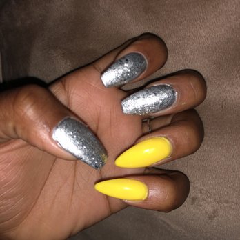 Nail Envy - Left Hand - Nail Salons Near Me - Midlothian, Virginia