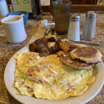 Rosaria's Diner - Western omelet with coffee! Delicious! - Diners Near Me - Fall River, Massachusetts