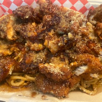 Papi Clary's Kitchen - Their special was crack chicken on garlic noodles, yum! - Asian Fusion Near Me - Concord, California