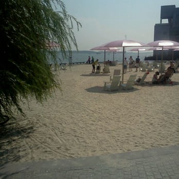 Sugar Beach - Beaches Near Me - Toronto, Ontario