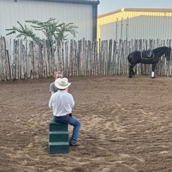 Rose Gate Farm - Pete and Presleigh's beginning a lesson