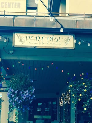 Paradise Pizzeria & Ice Creamery by null