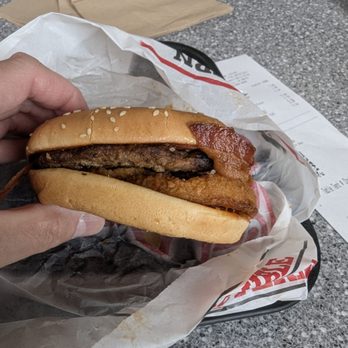 Carl's Jr - Burgers Near Me - Daly City, California