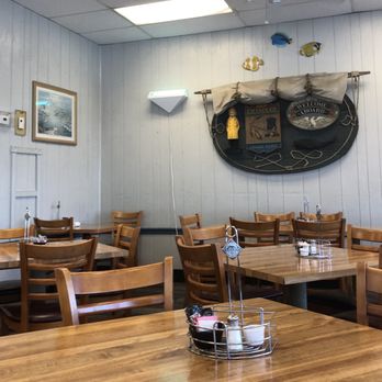 York Shore House - Seating Area - Fish & Chips Near Me - Lancaster, California York Shore House - Seating Area - Fish & Chips Near Me - Lancaster, California