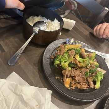 Jun Dynasty - White rice and Broccoli Beef - Szechuan Near Me - Tucson, Arizona
