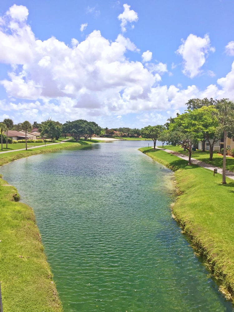 HAMMOCKS TRAILS Updated September 2024 15301 SW 106th Ln, Miami